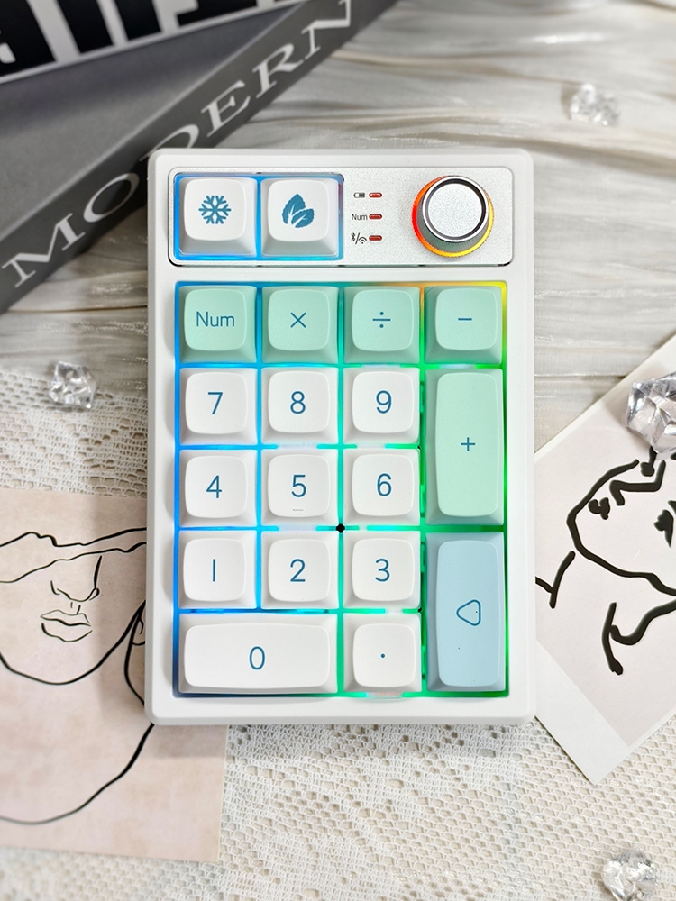 Trójtrybowy Bluetooth KEYCOOL  – Gaming Keyboard Number Pad recenzja i cena